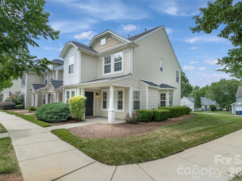 10553 Trolley Run Drive, Cornelius, NC 28031.  MLS# CAR4398318, YatesRealty ID 27126. 
