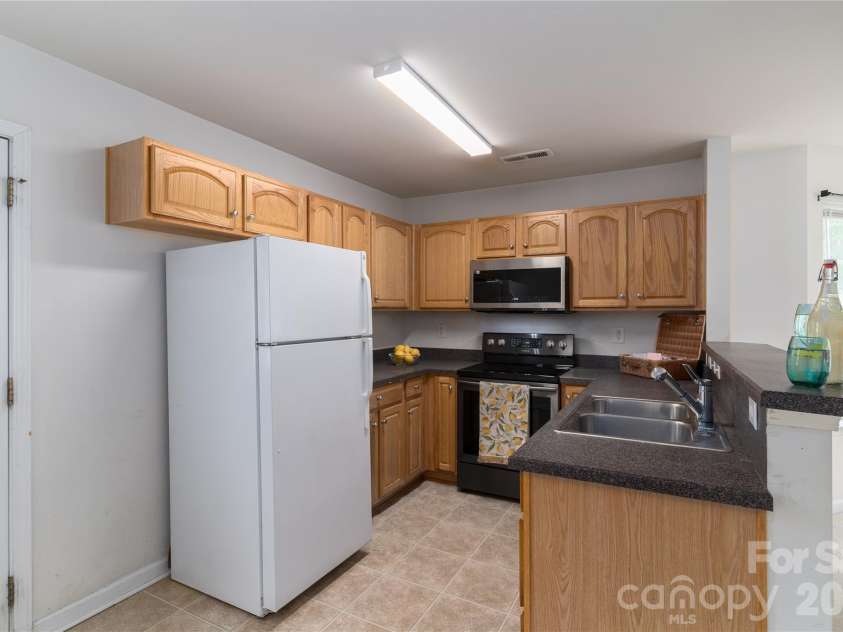 10553 Trolley Run Drive, Cornelius, NC 28031.  MLS# CAR4398318, YatesRealty ID 27126. 