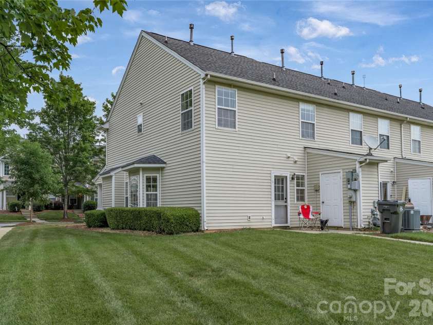 10553 Trolley Run Drive, Cornelius, NC 28031.  MLS# CAR4398318, YatesRealty ID 27126. 