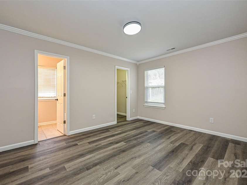3133 Amay James Avenue, Charlotte, NC 28208.  MLS# CAR4321740, YatesRealty ID 27128. 