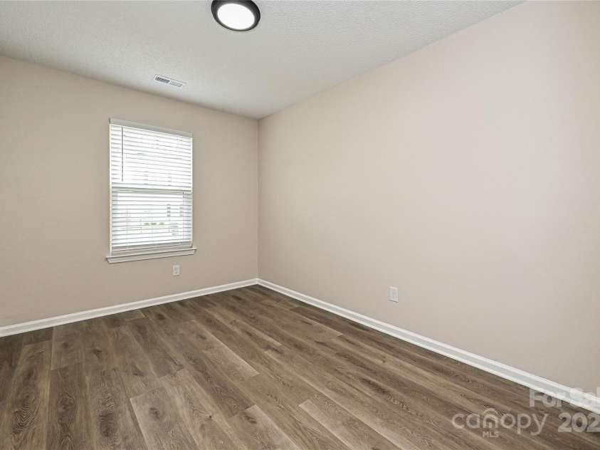 3133 Amay James Avenue, Charlotte, NC 28208.  MLS# CAR4321740, YatesRealty ID 27128. 