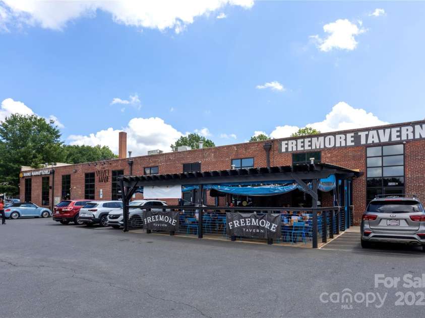 428 Walnut Avenue, Charlotte, NC 28208.  MLS# CAR4282727, YatesRealty ID 27128. 