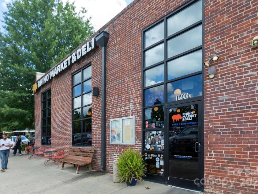 428 Walnut Avenue, Charlotte, NC 28208.  MLS# CAR4282727, YatesRealty ID 27128. 