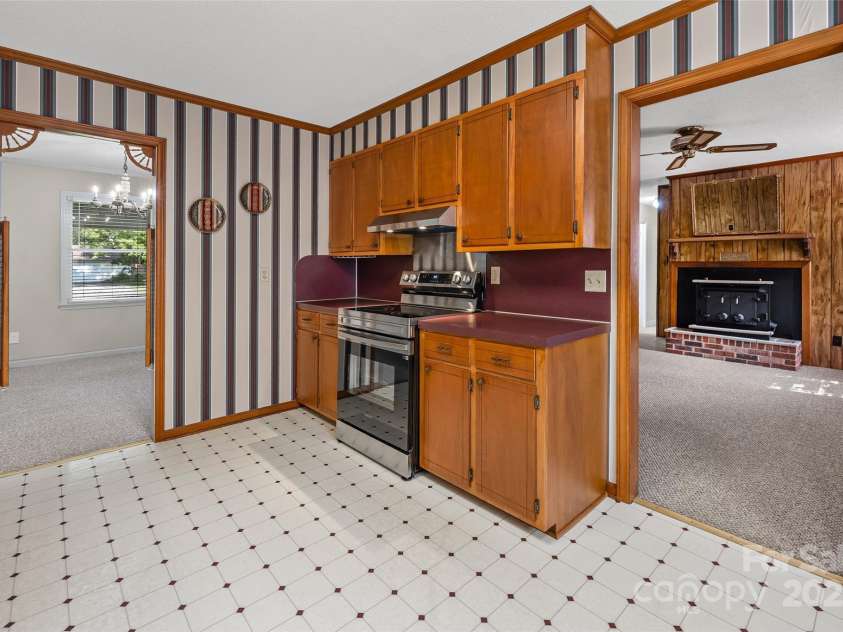 4002 Stillwater Court, York, SC 29745.  MLS# CAR4281765, YatesRealty ID 27129. 