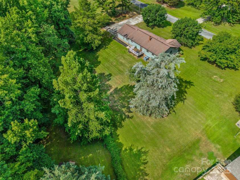 4002 Stillwater Court, York, SC 29745.  MLS# CAR4281765, YatesRealty ID 27129. 