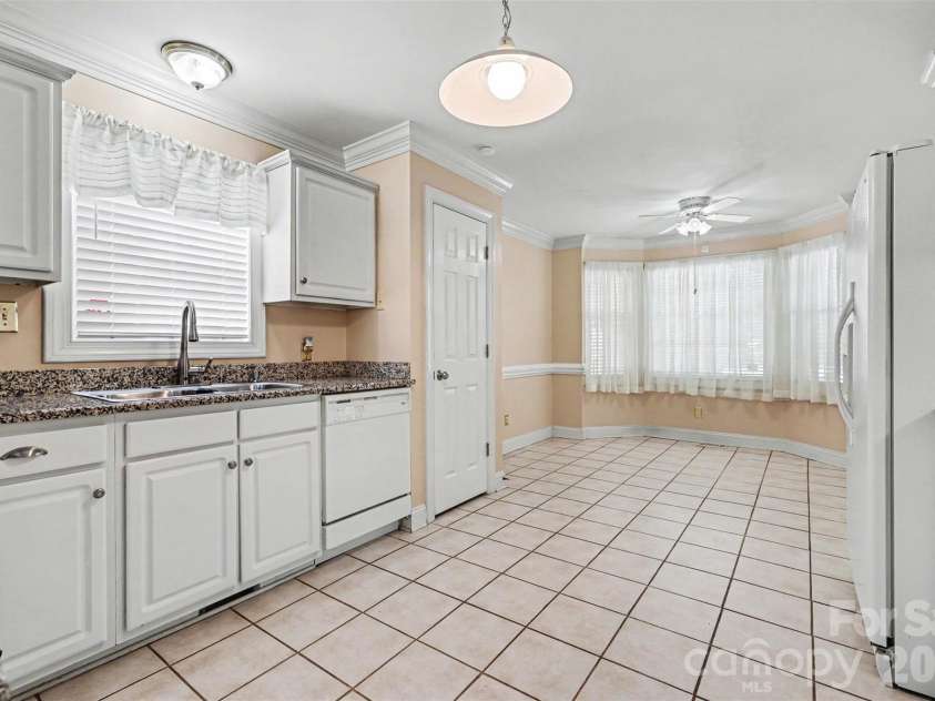 809 Robertson Road, Rock Hill, SC 29730.  MLS# CAR4383556, YatesRealty ID 27129. 
