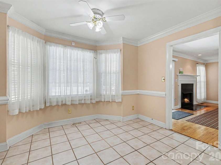 809 Robertson Road, Rock Hill, SC 29730.  MLS# CAR4383556, YatesRealty ID 27129. 