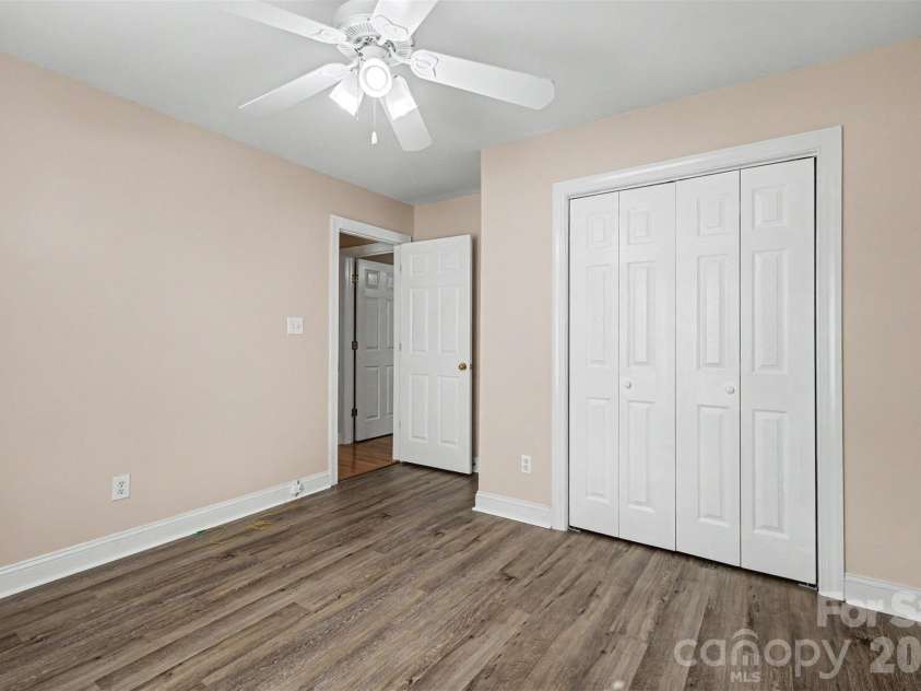 809 Robertson Road, Rock Hill, SC 29730.  MLS# CAR4383556, YatesRealty ID 27129. 