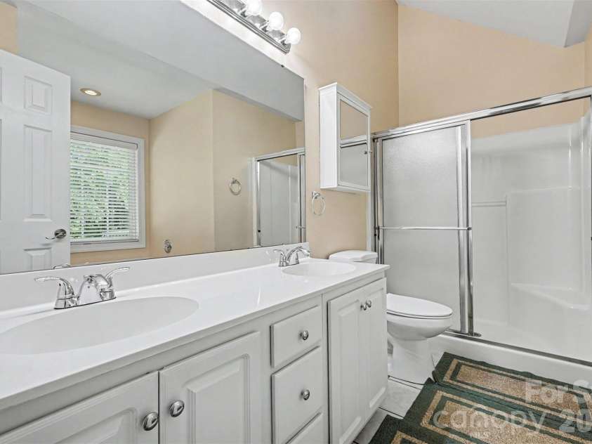 809 Robertson Road, Rock Hill, SC 29730.  MLS# CAR4383556, YatesRealty ID 27129. 