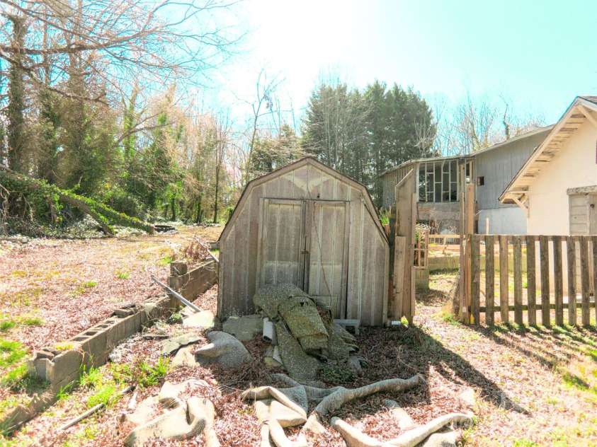 2033 Shelby Road, Kings Mountain, NC 28086.  MLS# CAR4235793, YatesRealty ID 2713. 