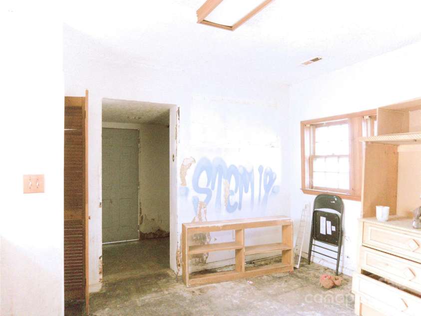 2033 Shelby Road, Kings Mountain, NC 28086.  MLS# CAR4235793, YatesRealty ID 2713. 