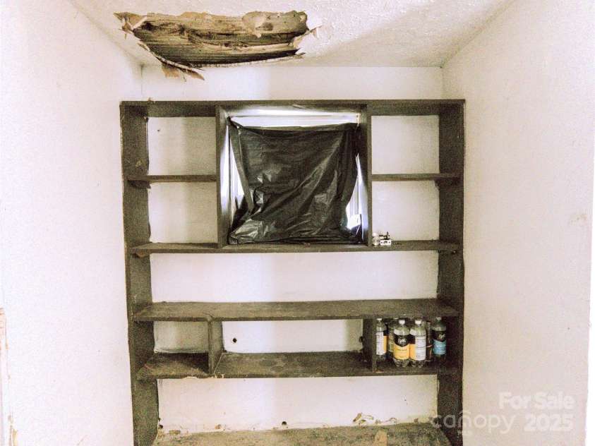 2033 Shelby Road, Kings Mountain, NC 28086.  MLS# CAR4235793, YatesRealty ID 2713. 