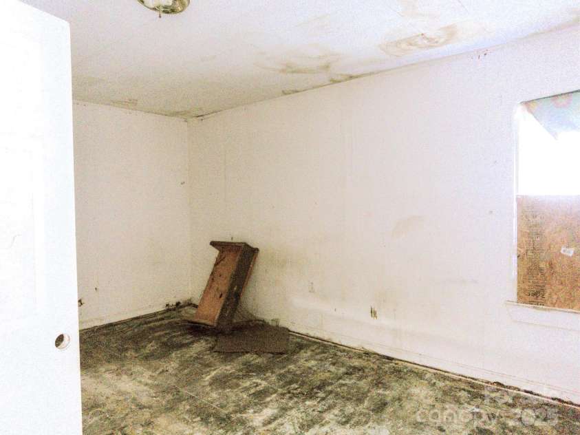 2033 Shelby Road, Kings Mountain, NC 28086.  MLS# CAR4235793, YatesRealty ID 2713. 