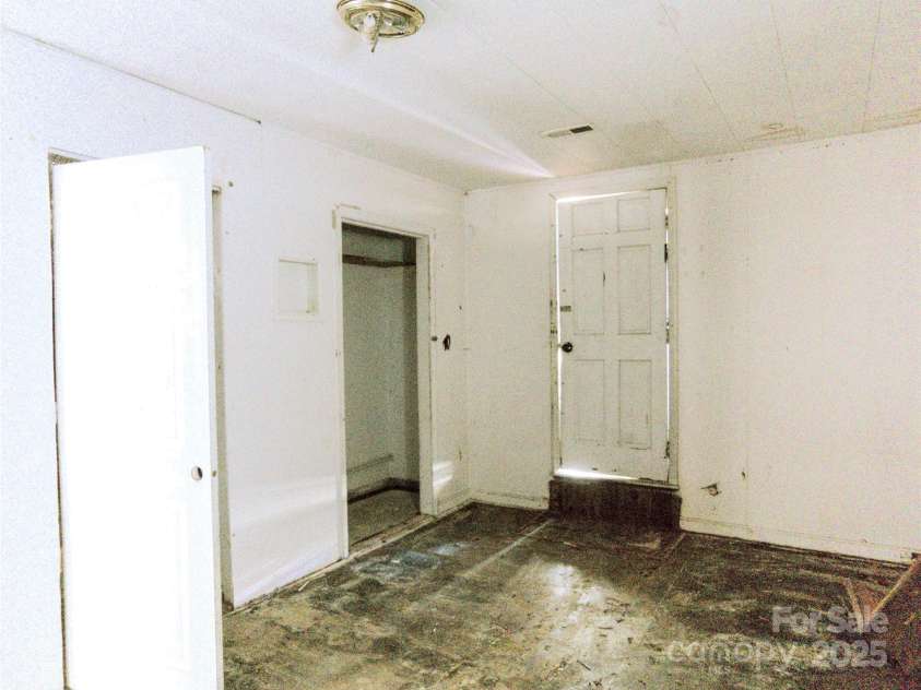 2033 Shelby Road, Kings Mountain, NC 28086.  MLS# CAR4235793, YatesRealty ID 2713. 