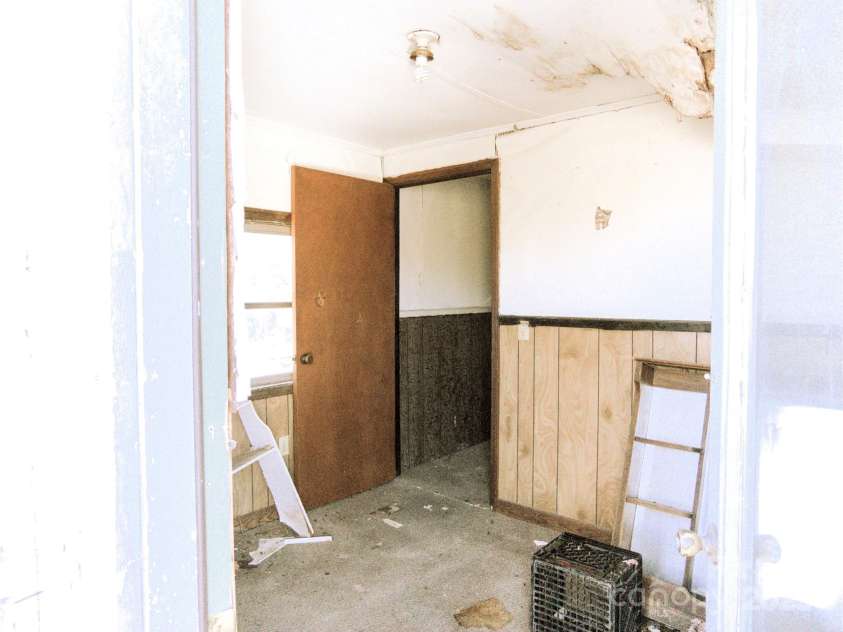 2033 Shelby Road, Kings Mountain, NC 28086.  MLS# CAR4235793, YatesRealty ID 2713. 