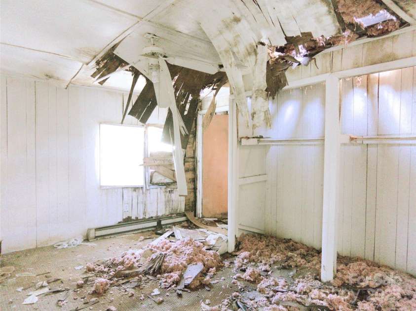 2033 Shelby Road, Kings Mountain, NC 28086.  MLS# CAR4235793, YatesRealty ID 2713. 