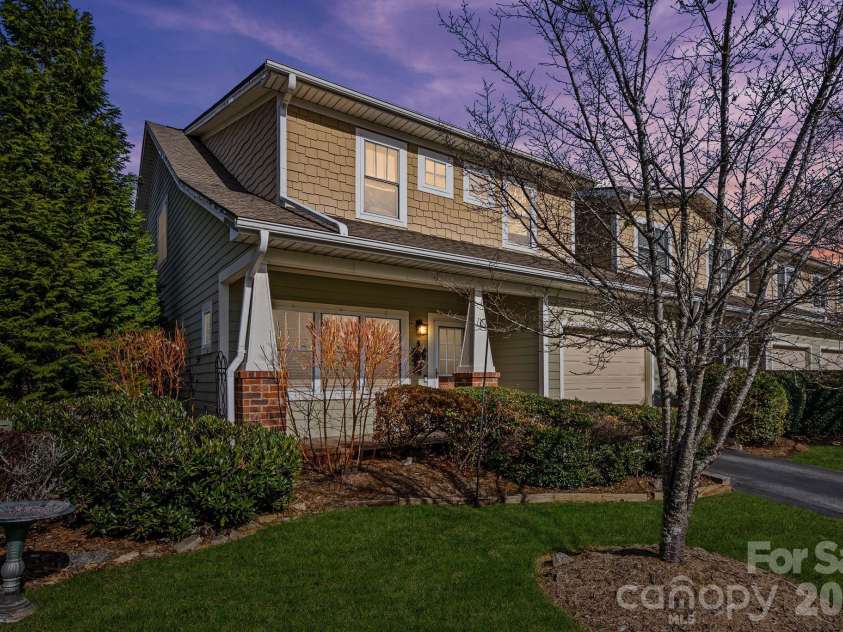 68 Fox Briar Drive, Fletcher, NC 28732.  MLS# CAR4322549, YatesRealty ID 2713. 68 Fox Briar Drive