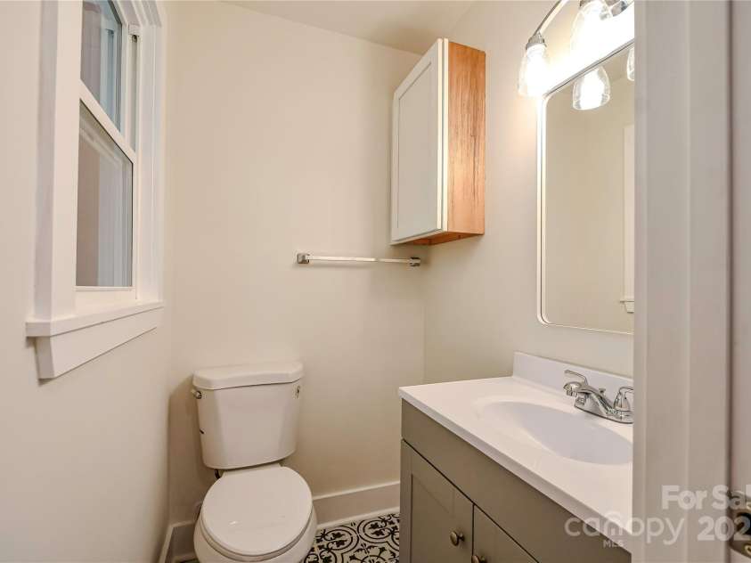 1513 Greenview Place, Charlotte, NC 28208.  MLS# CAR4272147, YatesRealty ID 27130. 