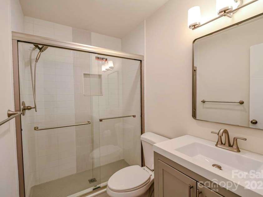 1513 Greenview Place, Charlotte, NC 28208.  MLS# CAR4328630, YatesRealty ID 27130. 