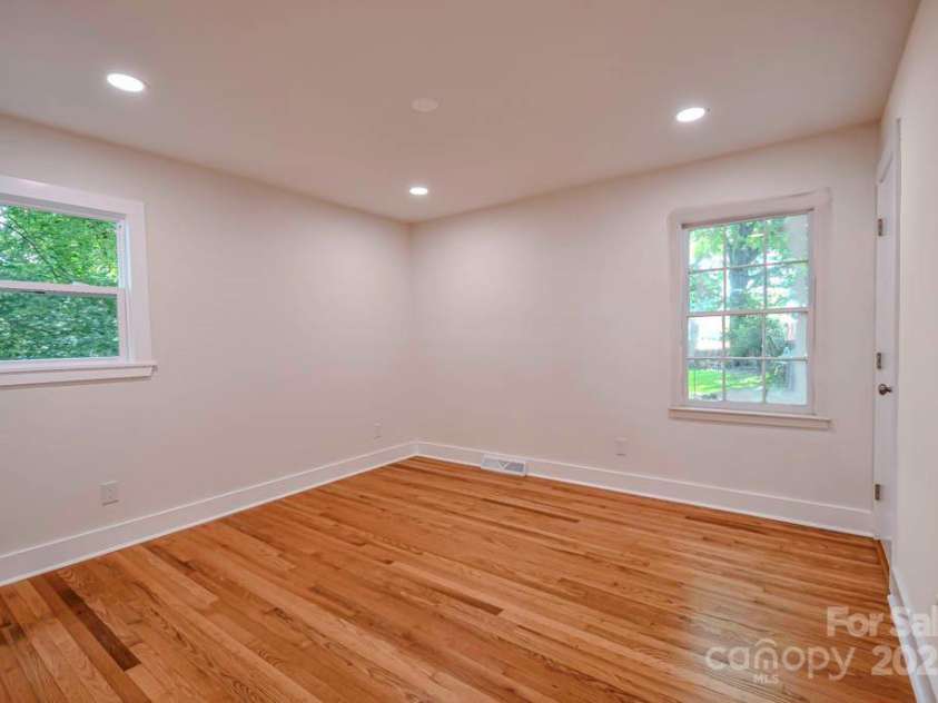 1513 Greenview Place, Charlotte, NC 28208.  MLS# CAR4328630, YatesRealty ID 27130. 