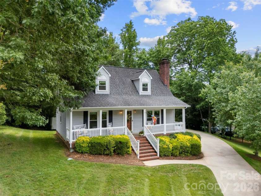 111 Bridgeport Lane, Gastonia, NC 28056.  MLS# CAR4387866, YatesRealty ID 27131. 