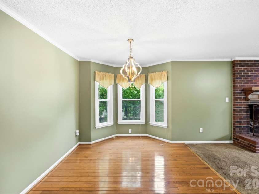 111 Bridgeport Lane, Gastonia, NC 28056.  MLS# CAR4387866, YatesRealty ID 27131. 