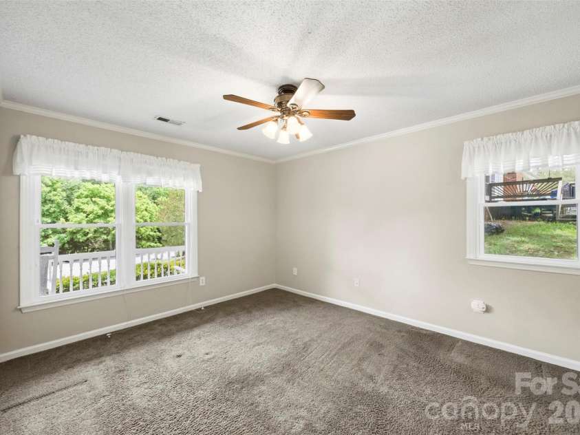 111 Bridgeport Lane, Gastonia, NC 28056.  MLS# CAR4387866, YatesRealty ID 27131. Primary BR on Main
