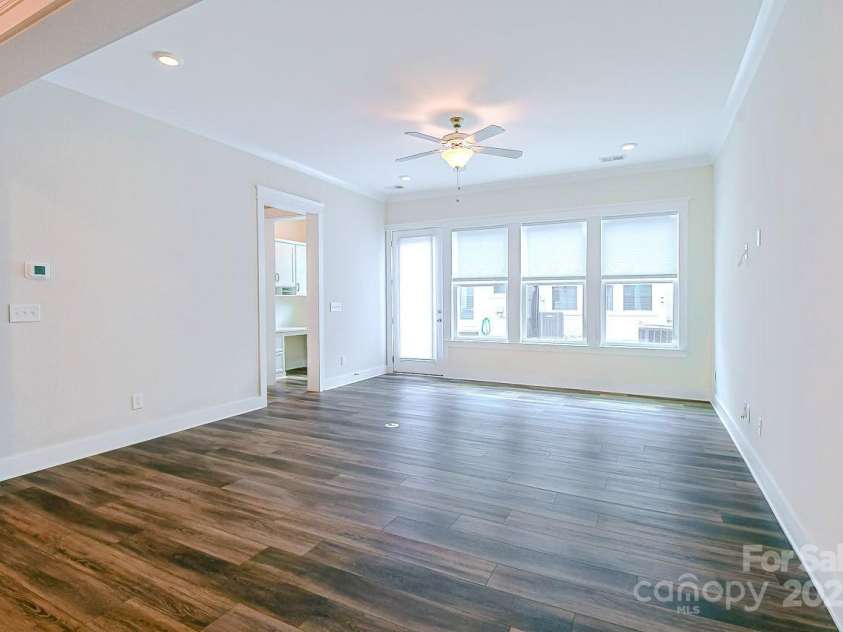 4714 Blanchard Way, Charlotte, NC 28226.  MLS# CAR4269309, YatesRealty ID 27131. 