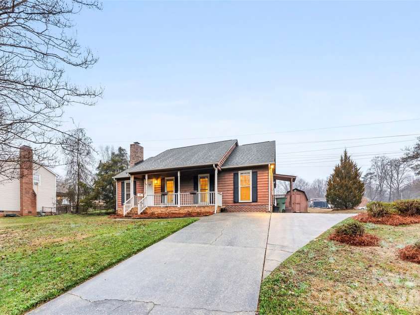 2524 Amity Avenue, Gastonia, NC 28054.  MLS# CAR4386902, YatesRealty ID 27132. 