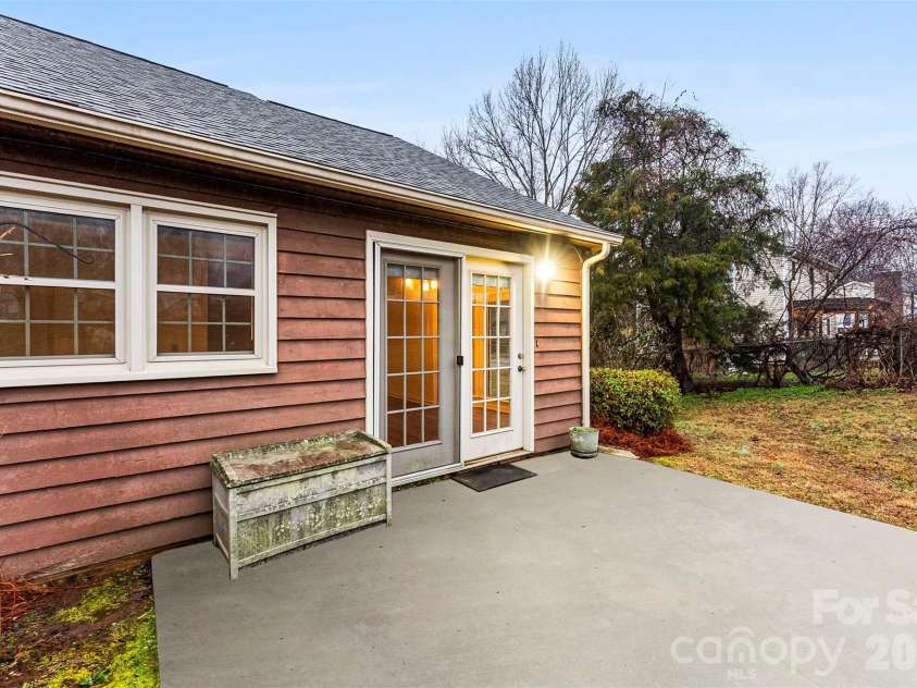 2524 Amity Avenue, Gastonia, NC 28054.  MLS# CAR4386902, YatesRealty ID 27132. 