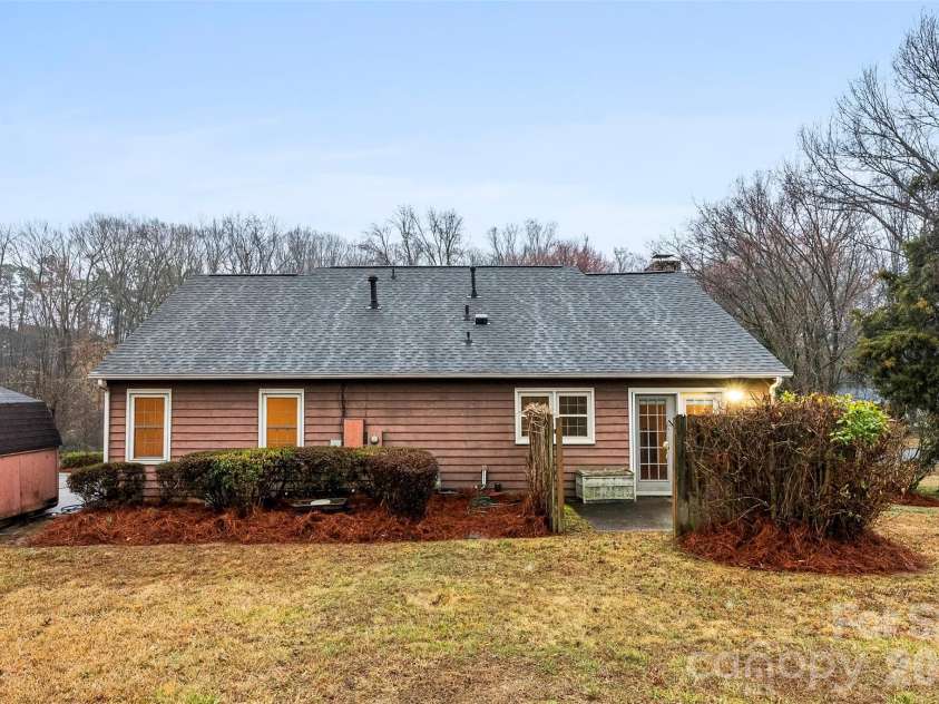 2524 Amity Avenue, Gastonia, NC 28054.  MLS# CAR4386902, YatesRealty ID 27132. 