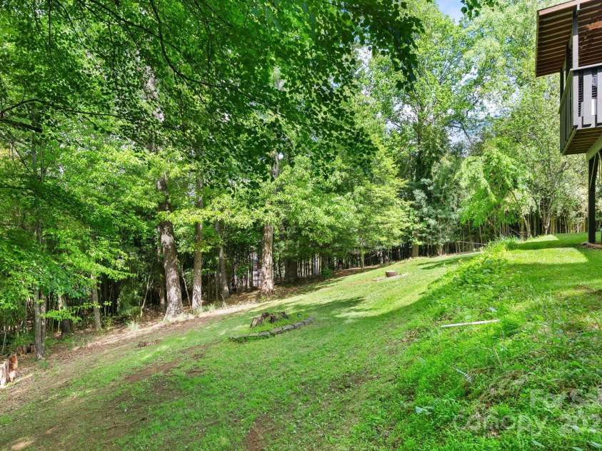 33 & 34 Grandview Court, Asheville, NC 28806.  MLS# CAR4277242, YatesRealty ID 27132. Gently Sloping - 34 Grandview