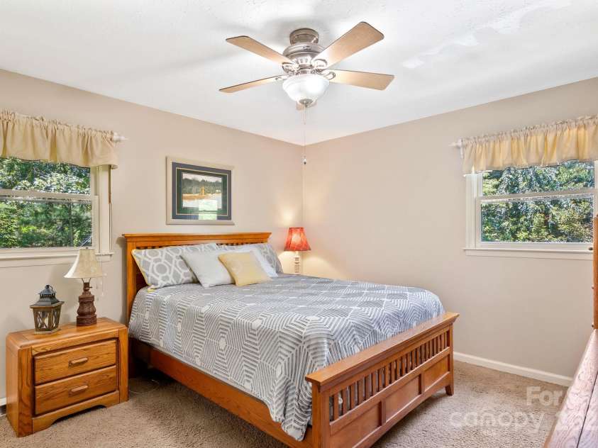 33 & 34 Grandview Court, Asheville, NC 28806.  MLS# CAR4277242, YatesRealty ID 27132. Primary Bedroom at 33 Grandview