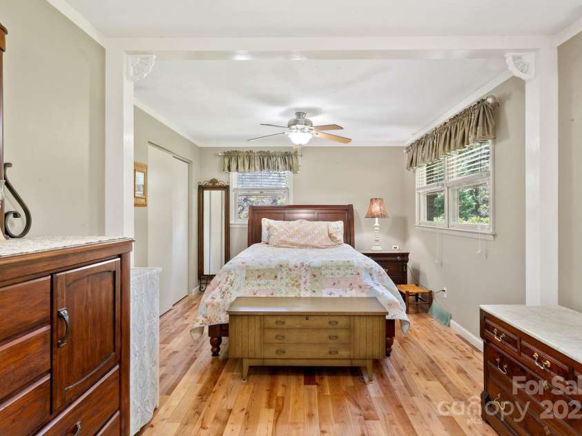 33 & 34 Grandview Court, Asheville, NC 28806.  MLS# CAR4277242, YatesRealty ID 27132. Second Bedroom - 33 Grandview