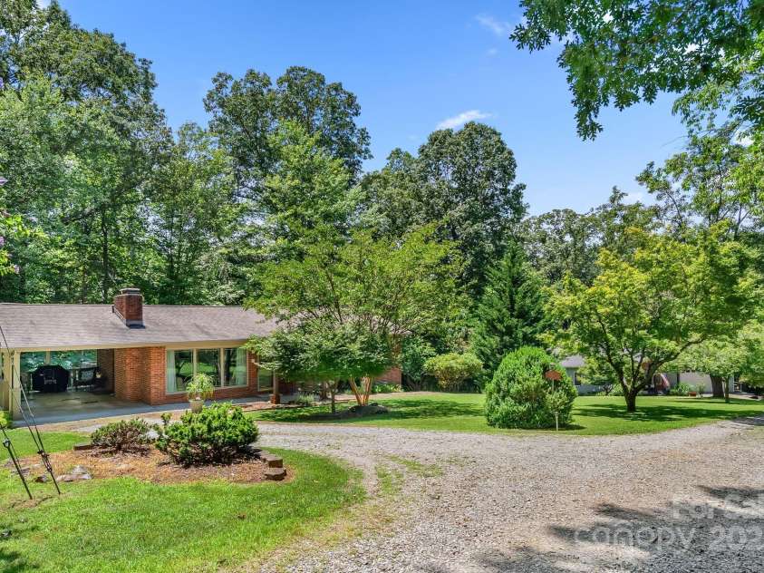 33 & 34 Grandview Court, Asheville, NC 28806.  MLS# CAR4277242, YatesRealty ID 27132. Two Beautiful Side by Side Properties