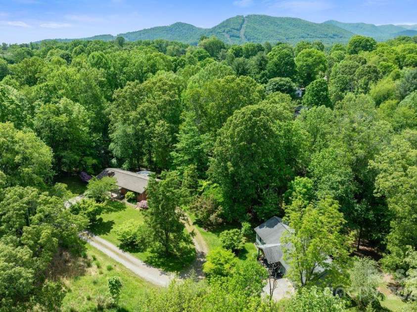 33 & 34 Grandview Court, Asheville, NC 28806.  MLS# CAR4277242, YatesRealty ID 27132. Two Private Single Family Homes