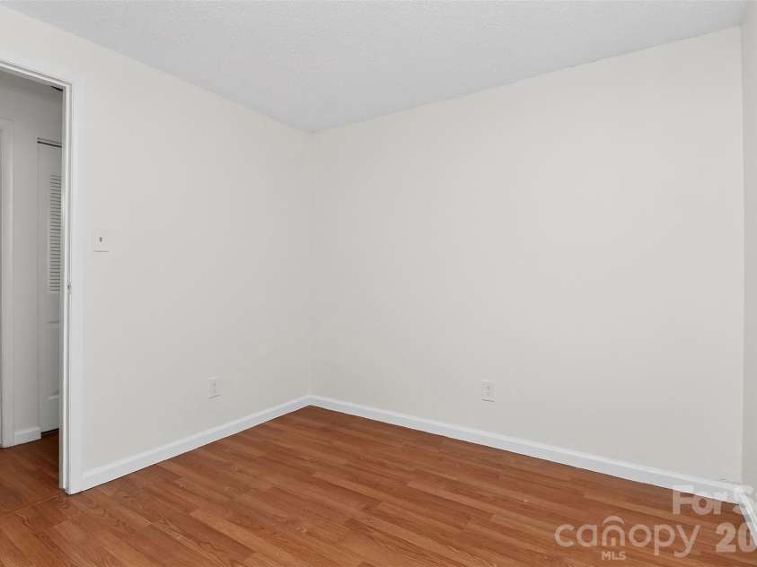 5112 Split Oak Drive, Charlotte, NC 28227.  MLS# CAR4383159, YatesRealty ID 27133. 3rd bedroom/office