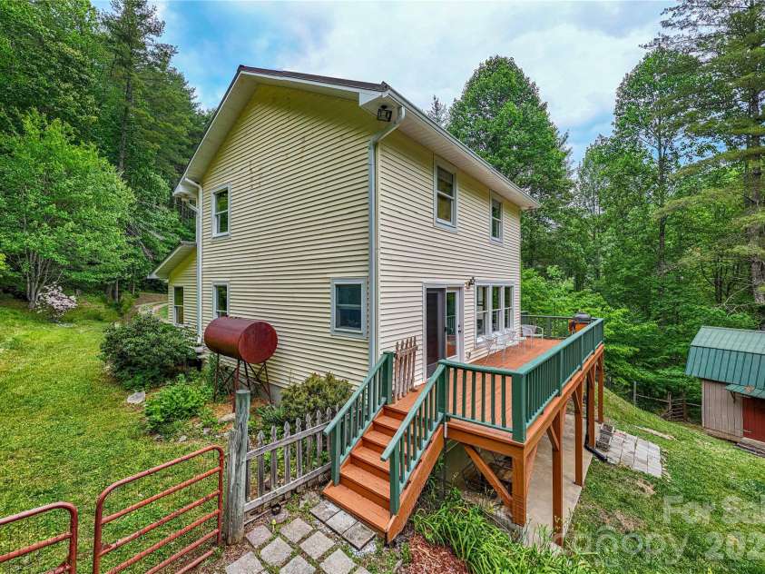658 Tilley Creek Road, Cullowhee, NC 28723.  MLS# CAR4382702, YatesRealty ID 27134. 