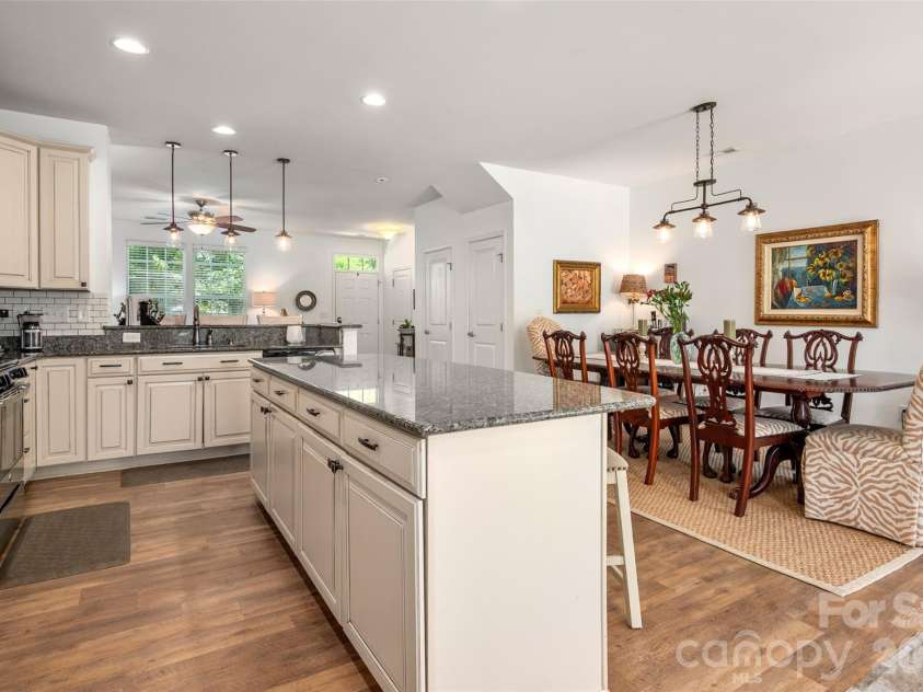 20114 Lamp Lighters Way, Cornelius, NC 28031.  MLS# CAR4380618, YatesRealty ID 27135. 