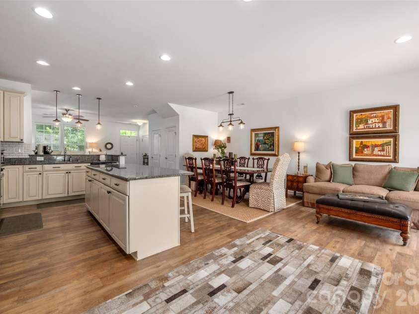 20114 Lamp Lighters Way, Cornelius, NC 28031.  MLS# CAR4380618, YatesRealty ID 27135. 