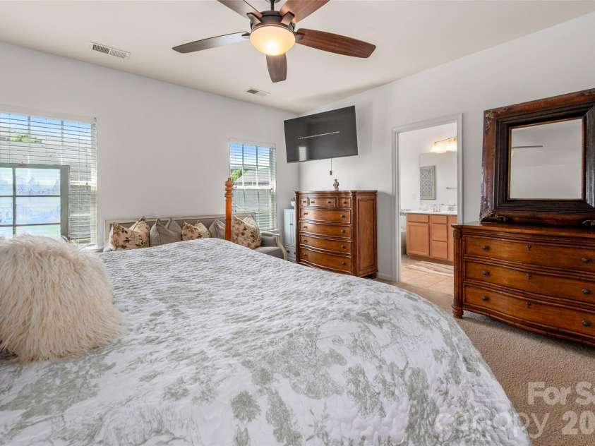20114 Lamp Lighters Way, Cornelius, NC 28031.  MLS# CAR4380618, YatesRealty ID 27135. 