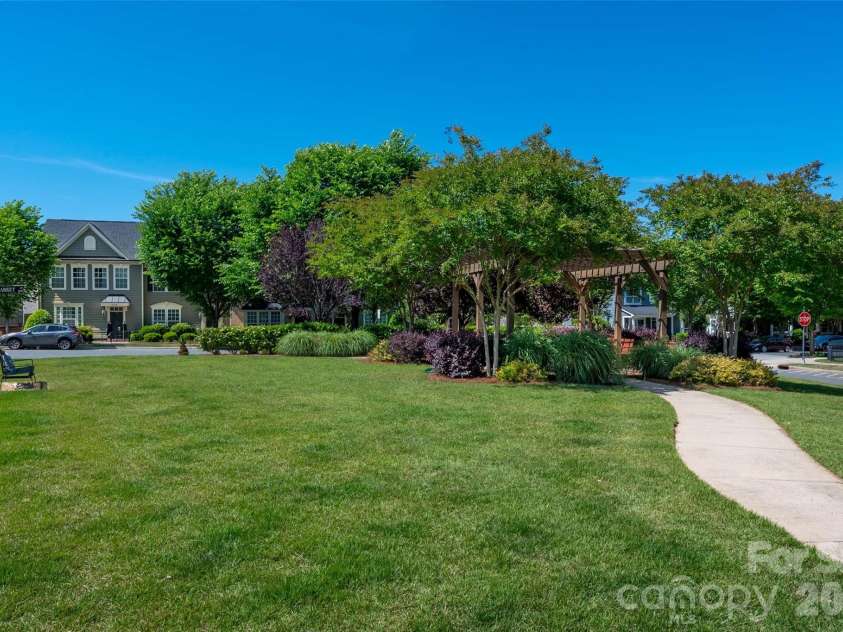 20114 Lamp Lighters Way, Cornelius, NC 28031.  MLS# CAR4380618, YatesRealty ID 27135. 