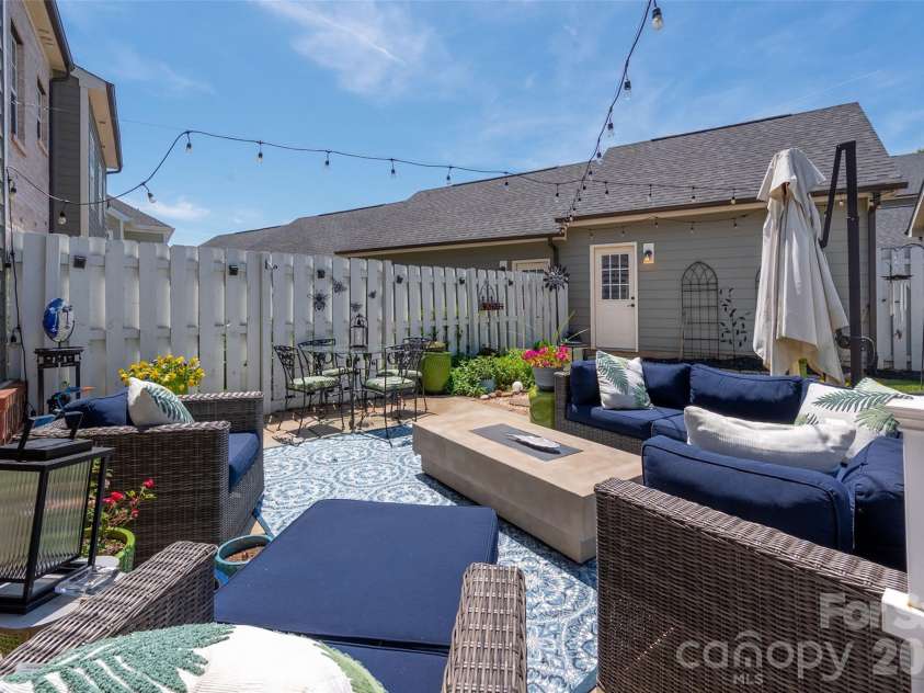 20114 Lamp Lighters Way, Cornelius, NC 28031.  MLS# CAR4380618, YatesRealty ID 27135. Backyard