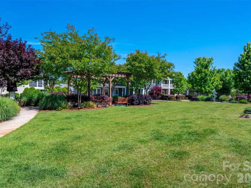 20114 Lamp Lighters Way, Cornelius, NC 28031.  MLS# CAR4380618, YatesRealty ID 27135. Green Spade