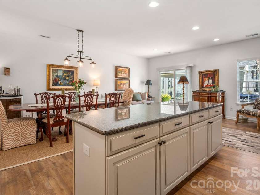 20114 Lamp Lighters Way, Cornelius, NC 28031.  MLS# CAR4380618, YatesRealty ID 27135. Large Island
