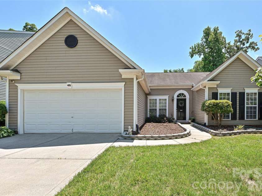 1029 Canopy Drive, Indian Trail, NC 28079.  MLS# CAR4384181, YatesRealty ID 27136. 