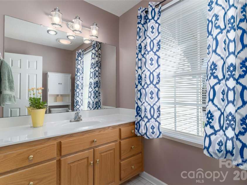 127 Millbranch Lane, Statesville, NC 28625.  MLS# CAR4368682, YatesRealty ID 27138. 