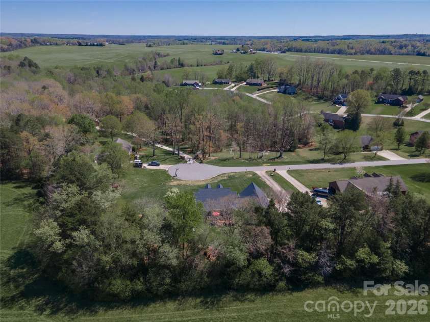 127 Millbranch Lane, Statesville, NC 28625.  MLS# CAR4368682, YatesRealty ID 27138. 