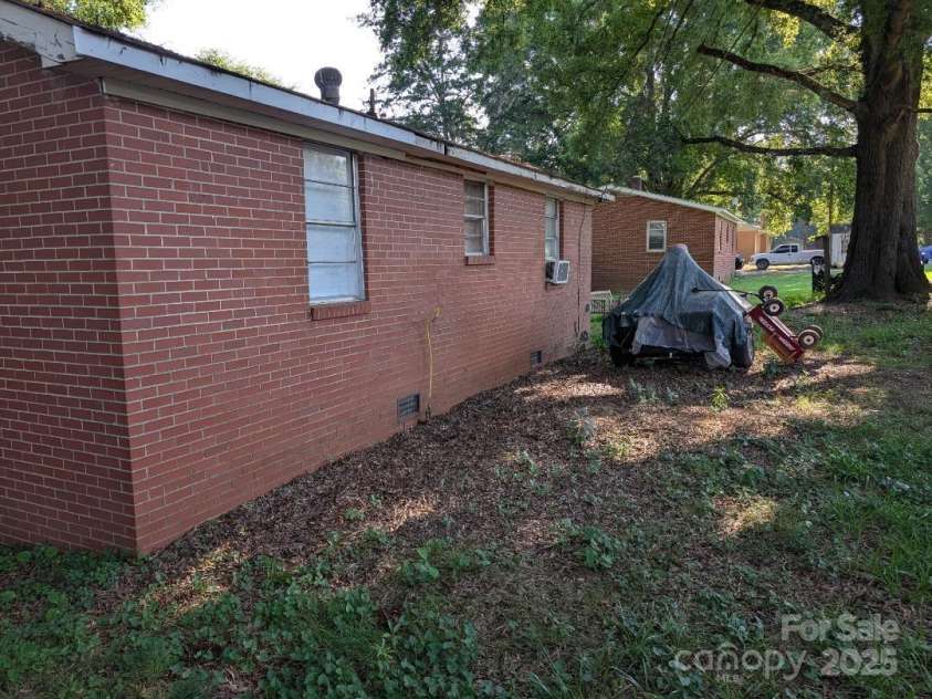 2261 Felly Lane, Lancaster, SC 29720.  MLS# CAR4273789, YatesRealty ID 27138. 