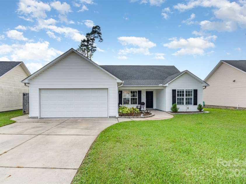 5235 Harmon Place, Kannapolis, NC 28083.  MLS# CAR4280425, YatesRealty ID 27139. 